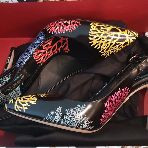 Dolce & Gabbana Black Coral Leather Slingback Pumps - Picture 5 of 10